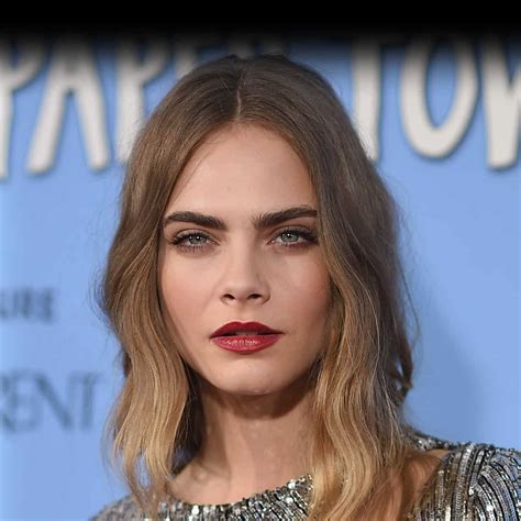 Cara Delevingne .